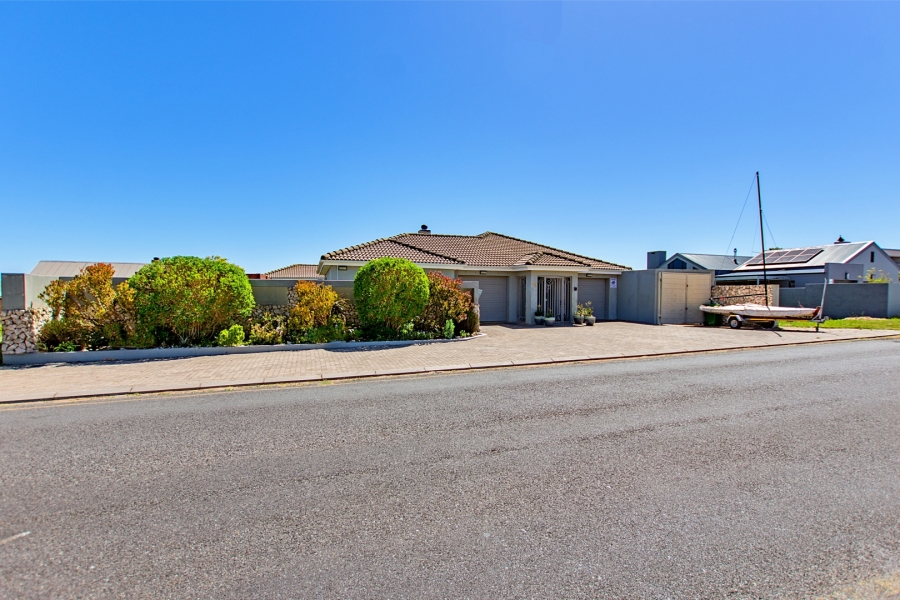 5 Bedroom Property for Sale in Myburgh Park Western Cape